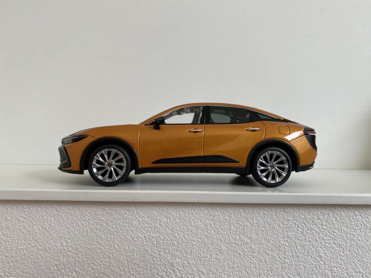 Amazon | トヨタ 新型 クラウン クロスオーバー ミニカー 130 2YA