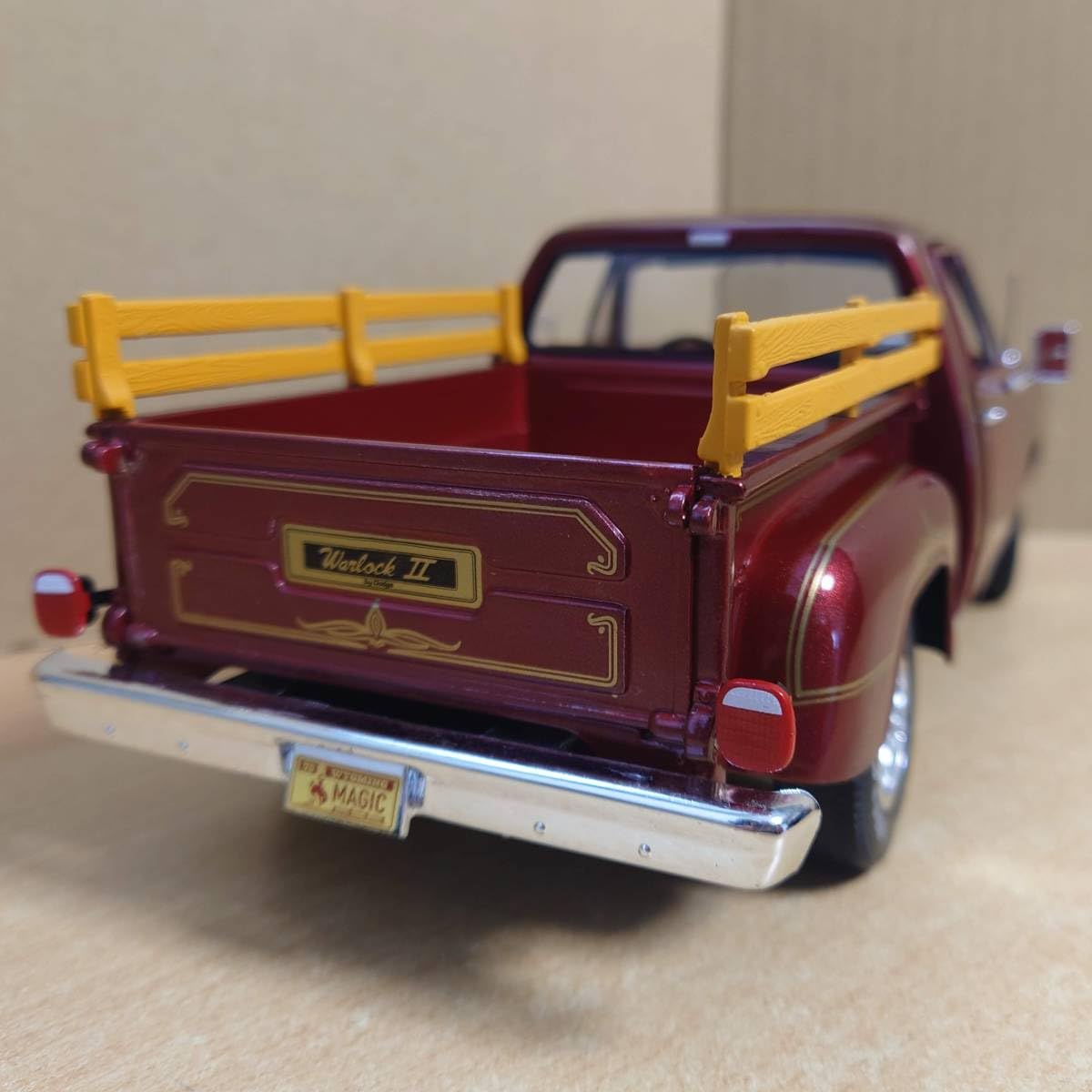 Amazon.co.jp: 1/18 ダッジD100 ステップサイド ウォーロック II 1979