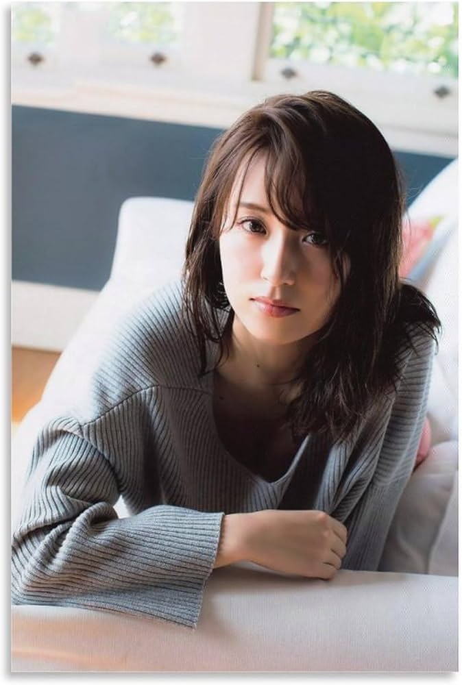 Amazon.co.jp: 衛藤美彩(乃木坂46) グラビア画像写真のポスター