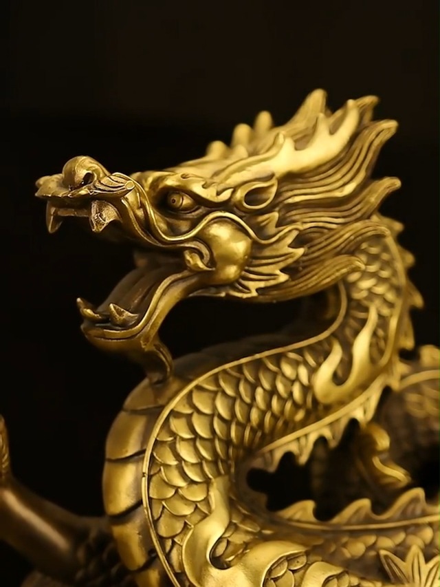 Amazon.co.jp: 龍 置物 昇運金龍 5本爪 竜 風水龍 龍と水杯セット 珠