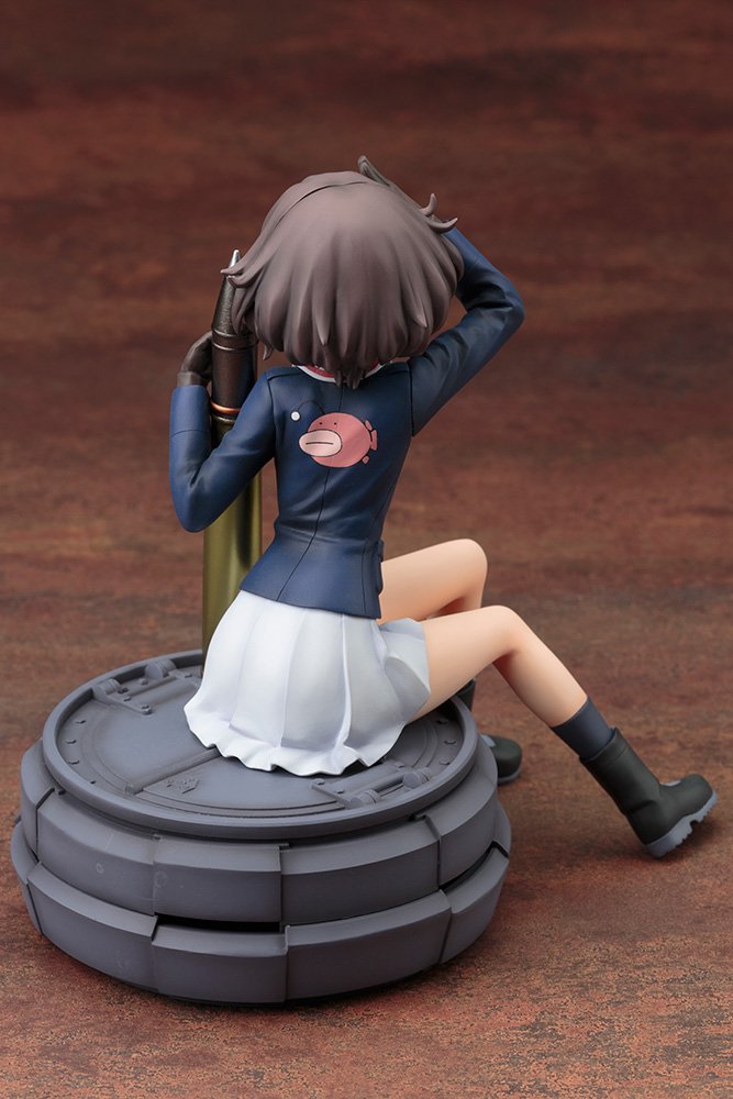 Amazon.co.jp: ガールズ&パンツァー 秋山優花里 1/8スケール PVC製