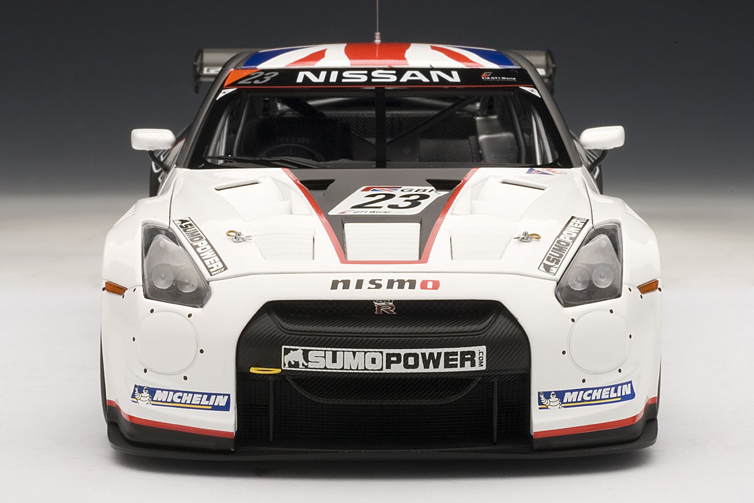 Amazon | AUTOart 1/18 日産 GT-R FIA GT1 10 #23 (SUMO POWER GT
