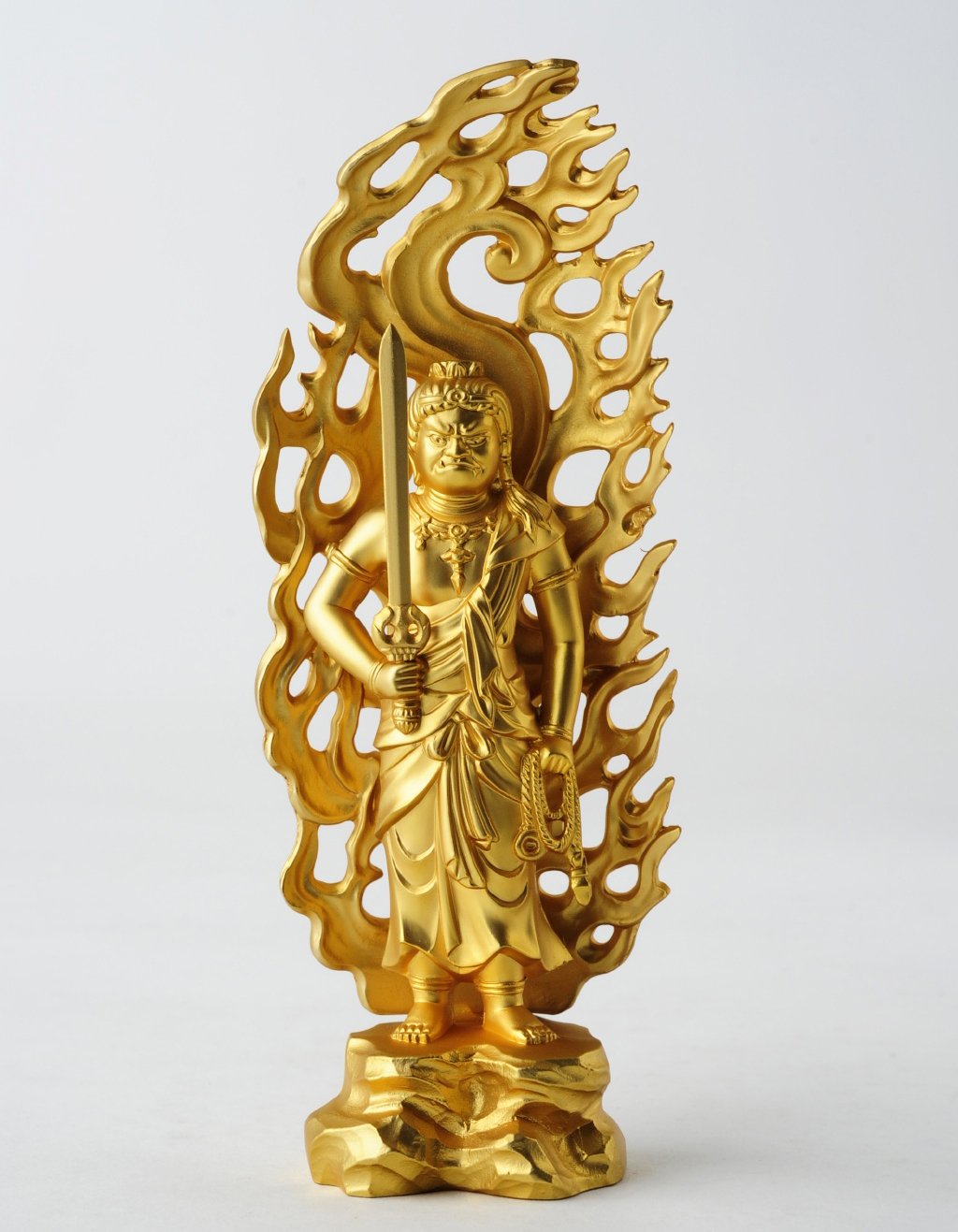 Amazon｜仏像 不動明王 15.5cm（金メッキ/24金） 仏師：牧田秀雲 原型