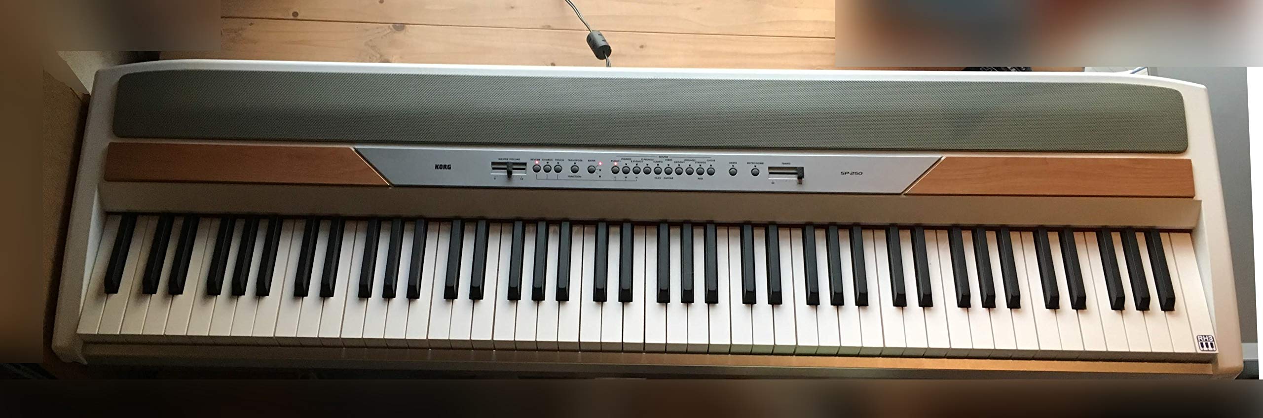 Amazon | KORG コルグ デジタルピアノ SP-250WS ホワイトシルバー