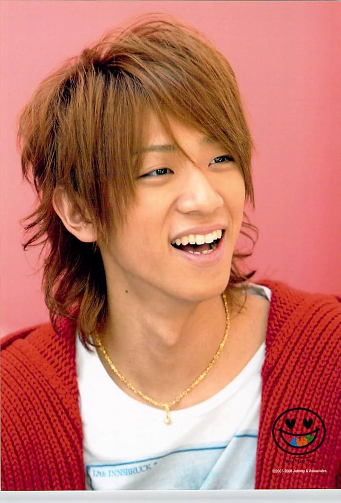 Amazon.co.jp: NEWS・・【公式写真】・小山慶一郎・ 生写真【スリーブ