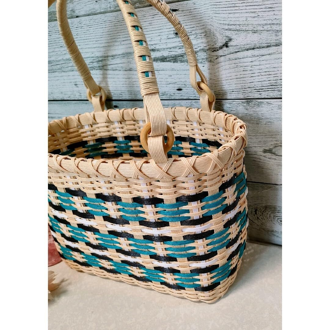 Amazon.co.jp: 編み込み模様のクラフトバンドのかごバッグ《ブラック