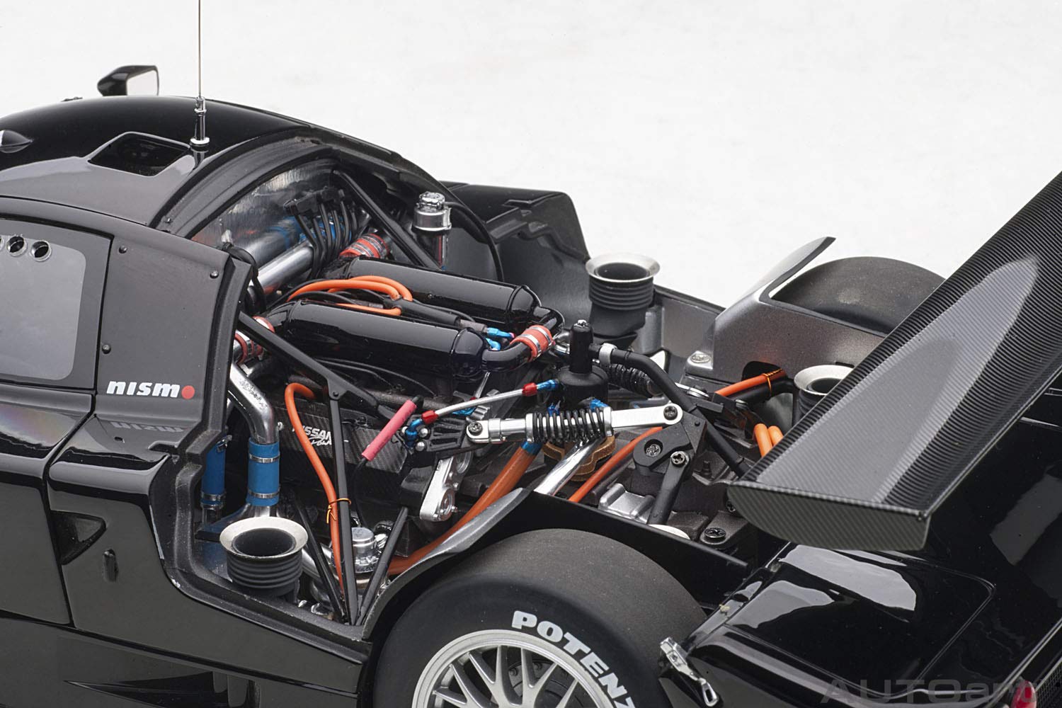 Amazon | AUTOart 1/18 日産 R390 GT1 1998年 (ブラック) | ミニカー