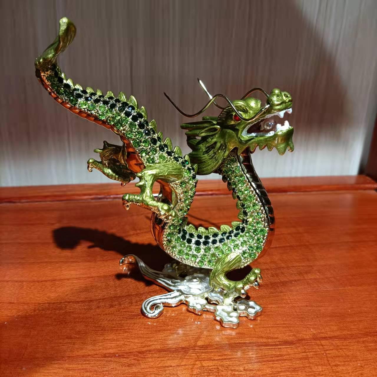 Amazon.co.jp: 龍神 置物 かわいい 昇運金龍キラキラと輝き ライン