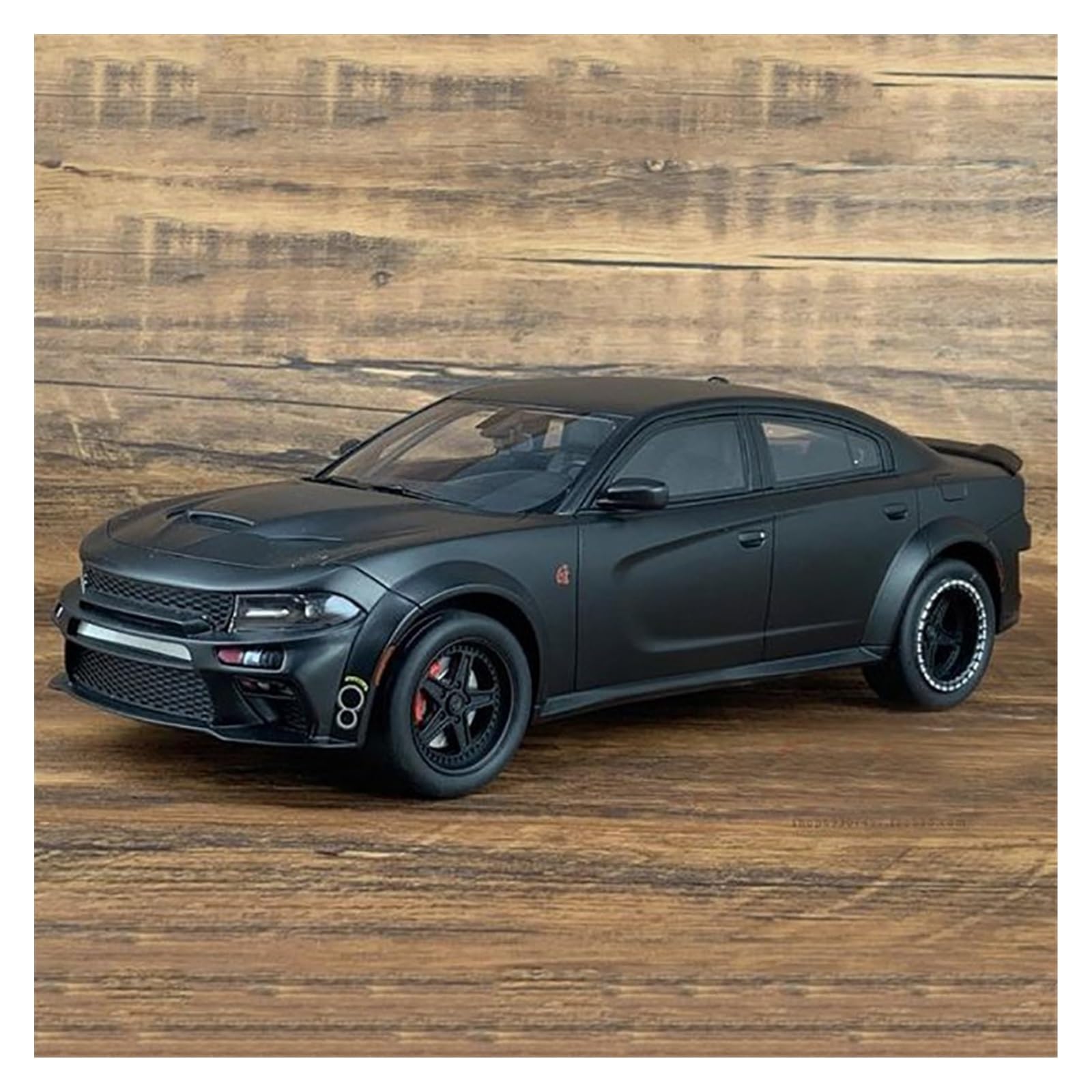 Amazon.co.jp: モデルカーのおもちゃ 1:18 ダッジチャージャー SRT