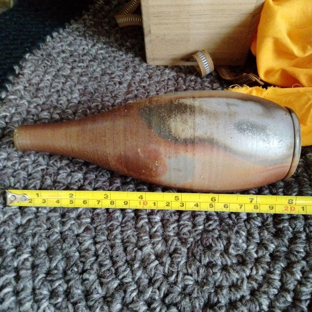 Amazon.co.jp: 美しい備前焼花瓶 盧山窯武用君彦作共箱 とっても不思議