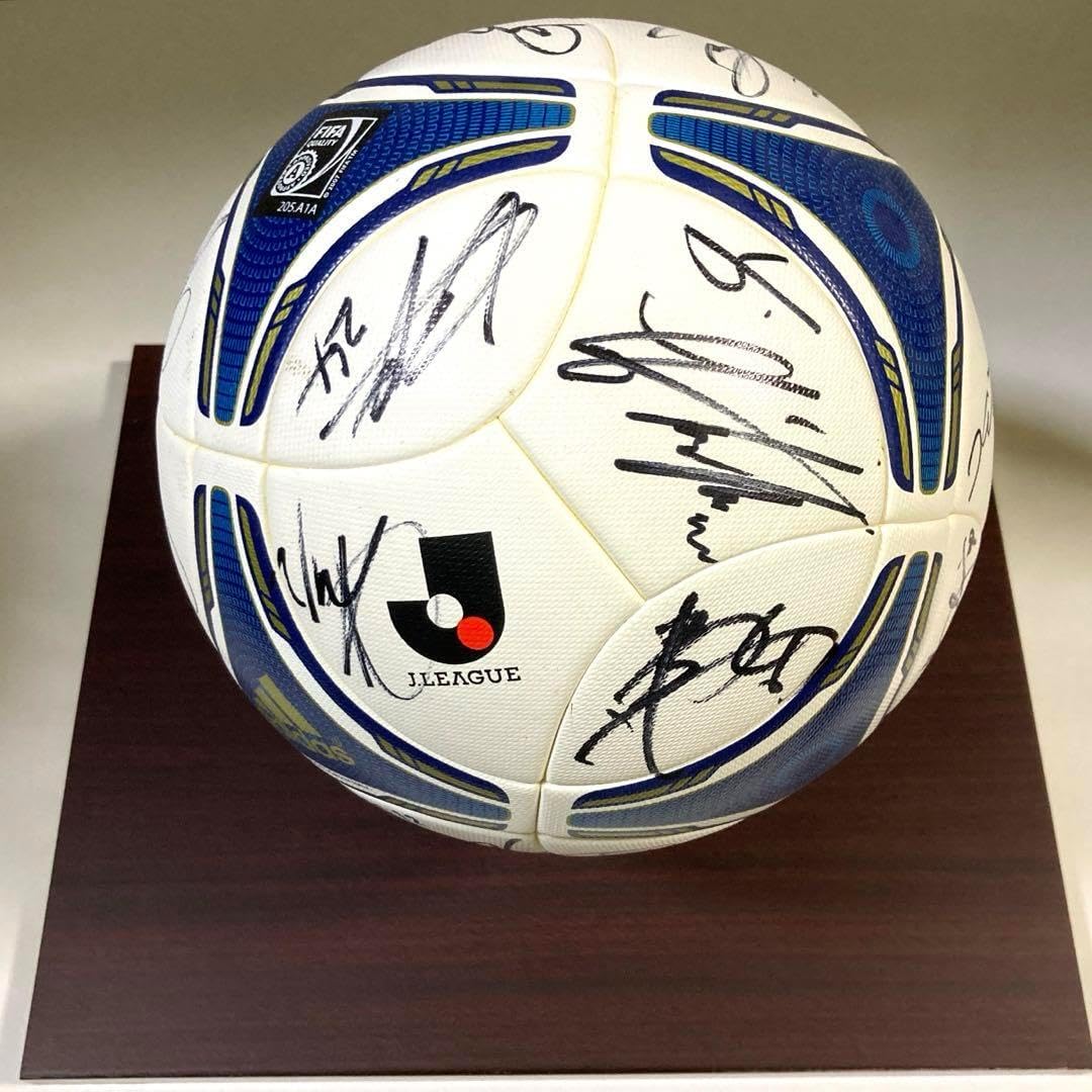 BFB当選トレゼゲ氏サイン入りキャプテン翼コラボサッカーボールVersion