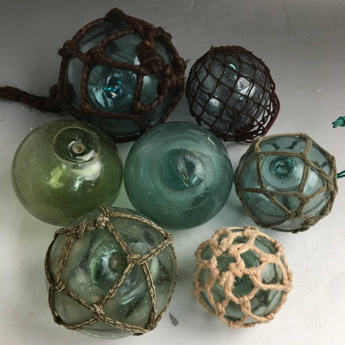 Amazon | KI24/20昭和レトロ硝子浮き玉まとめて7点気泡ガラス玉直径7cm