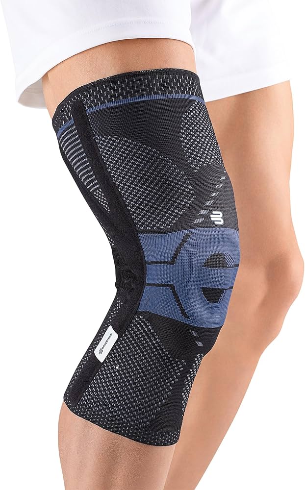 Amazon.com: Bauerfeind - GenuTrain P3 - Patella Knee Support - For