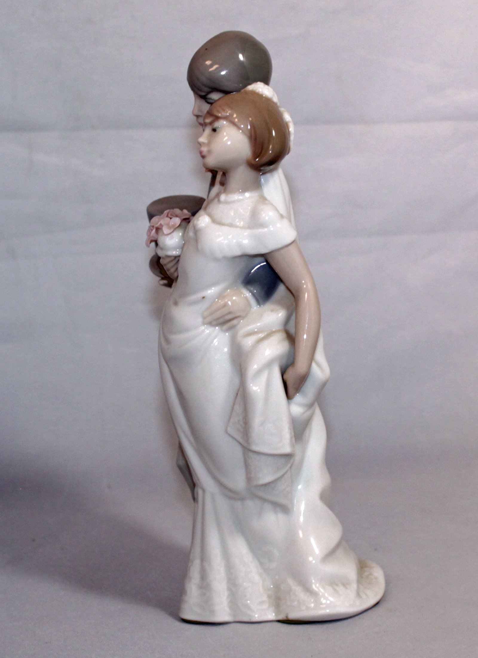 Amazon.com: Lladró Wedding Bells Figurine : Home & Kitchen