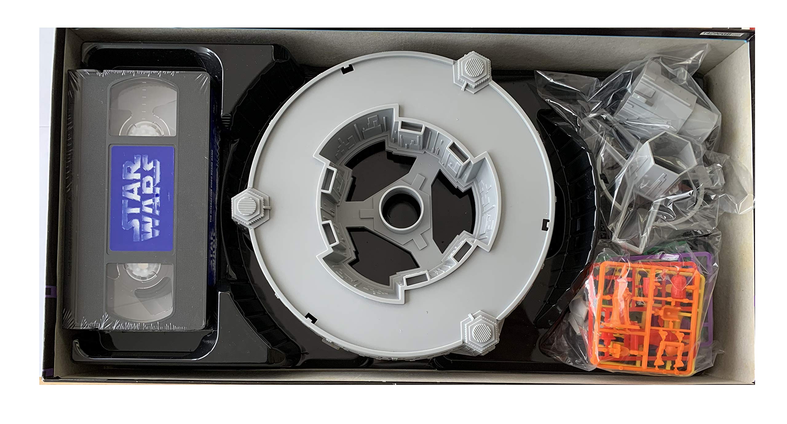 Amazon.com: Parker Brothers Star Wars Interactive Video Board Game