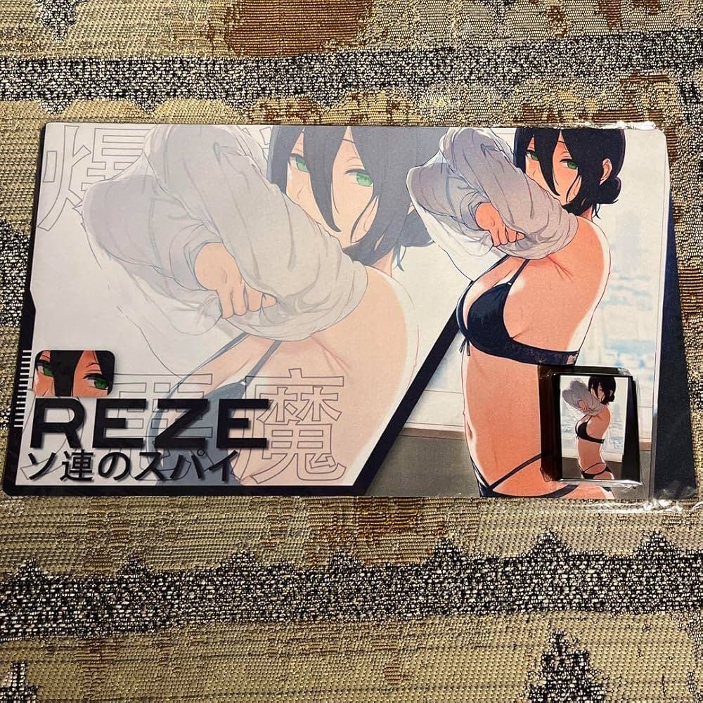 Amazon.co.jp: チェンソーマン レゼ スリーブ プレイマット : 文房具
