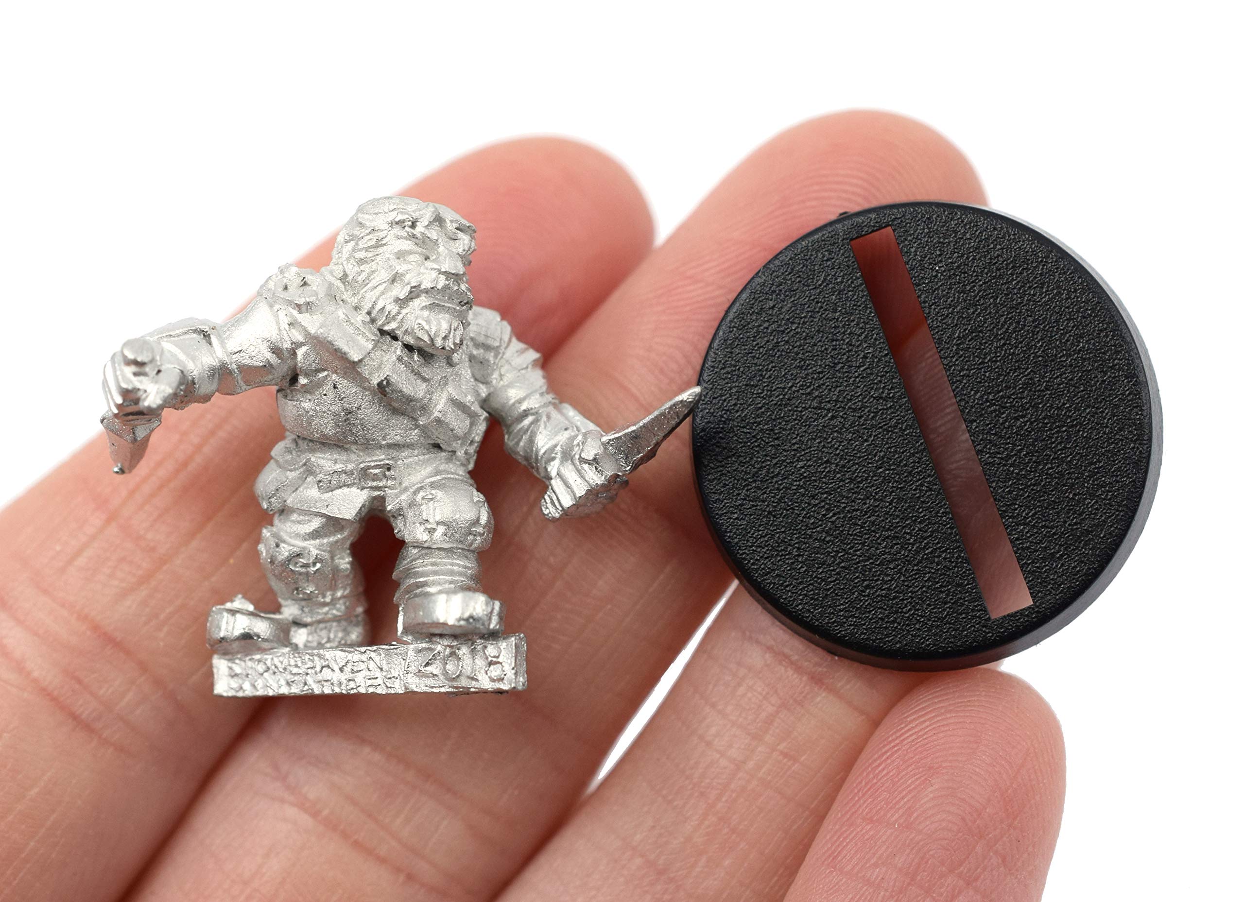 Amazon.com: Stonehaven Miniatures Male Dwarven Rogue Miniature