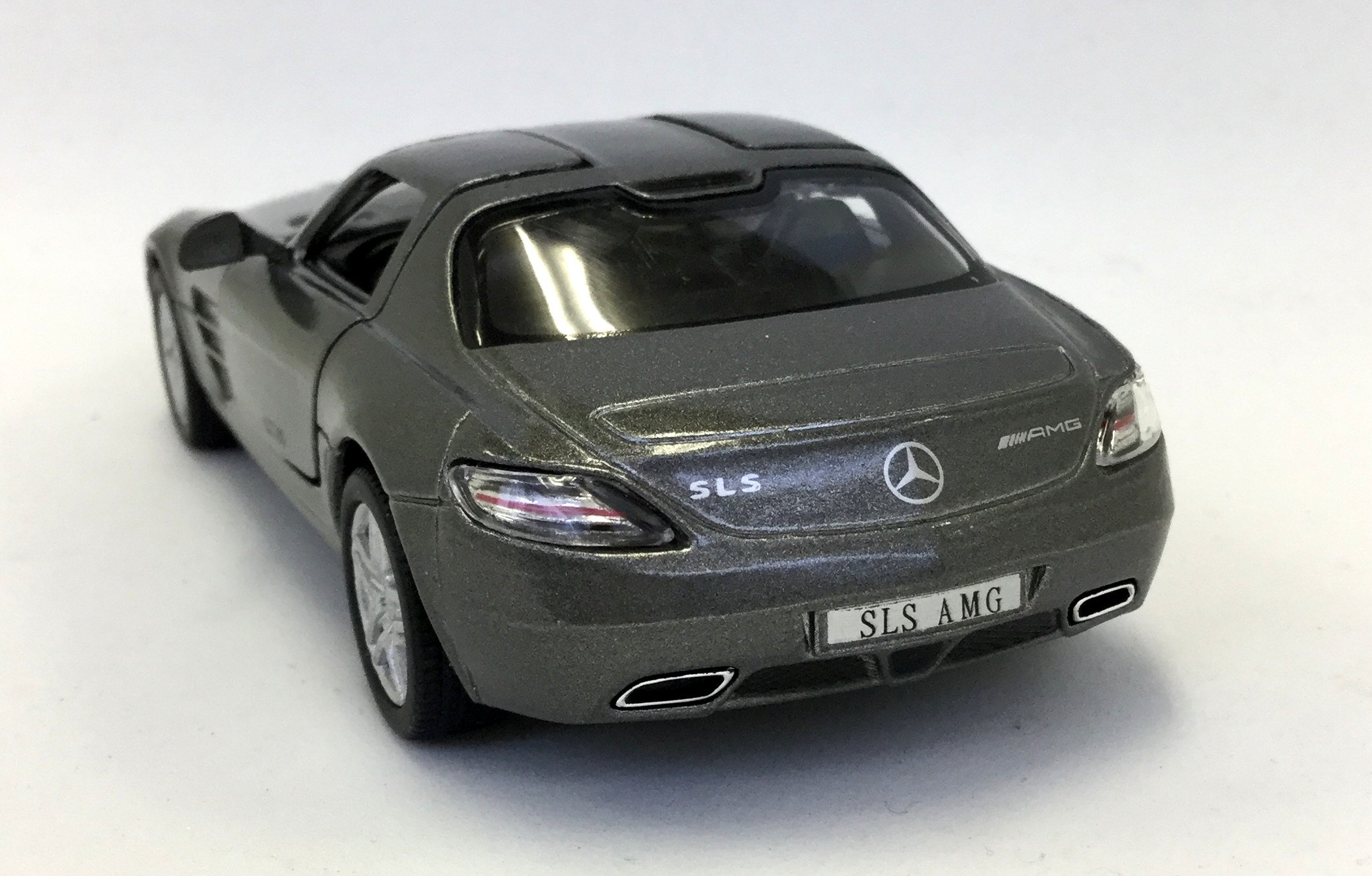 Amazon | KiNSMART 1/36 ﾒﾙｾﾃﾞｽﾍﾞﾝﾂSLS AMG プルバックミニカー ダイ