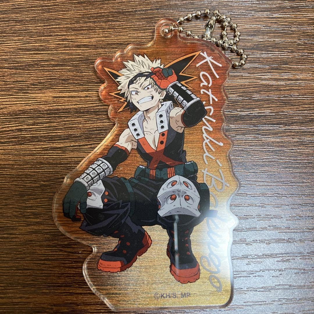 Amazon.co.jp: 爆豪 勝己 プラザ アクリルキーホルダー : おもちゃ