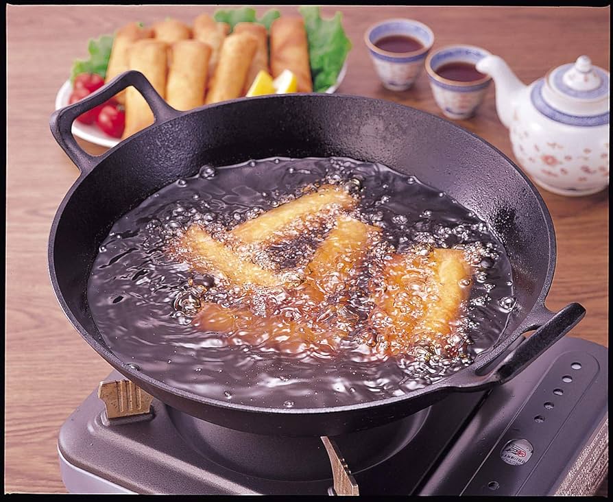 Amazon.co.jp: 岩鋳 Iwachu 中華鍋 深型(中) 黒 内径31.5cm 直火用