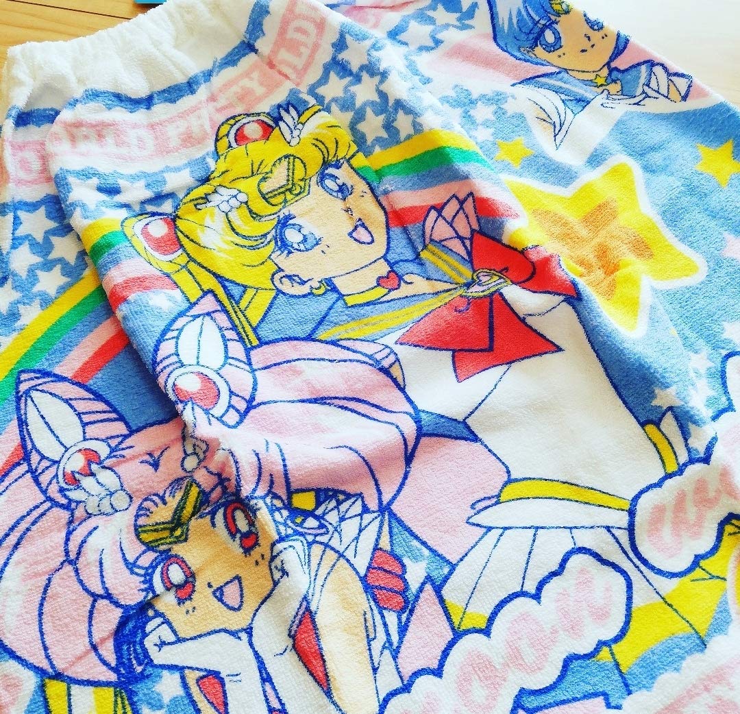 Amazon.co.jp: セーラームーン バスタオル ラップタオル プール タオル