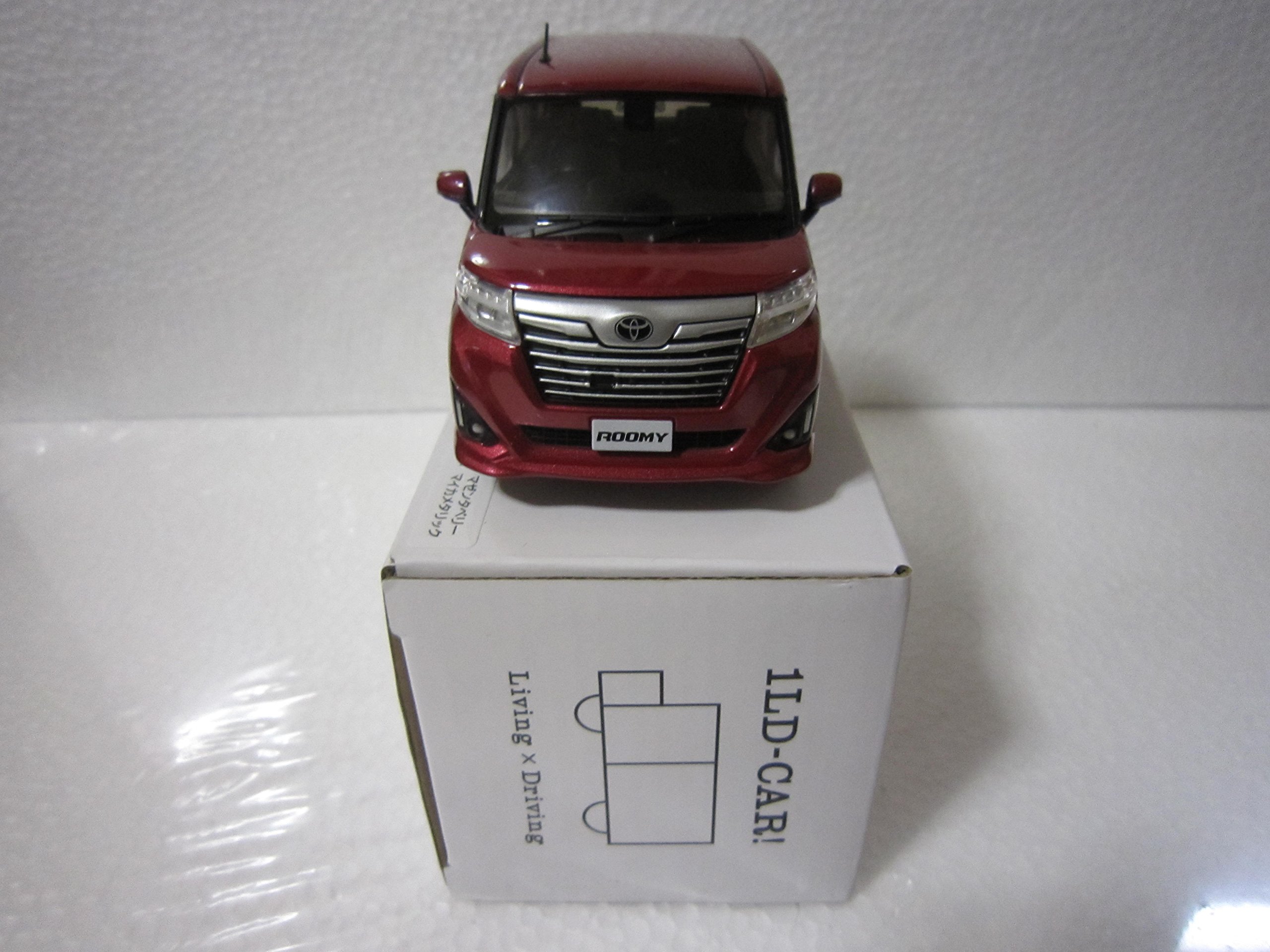 Amazon.co.jp: トヨタ 1/30 ROOMY ルーミー オフィシャルミニカー