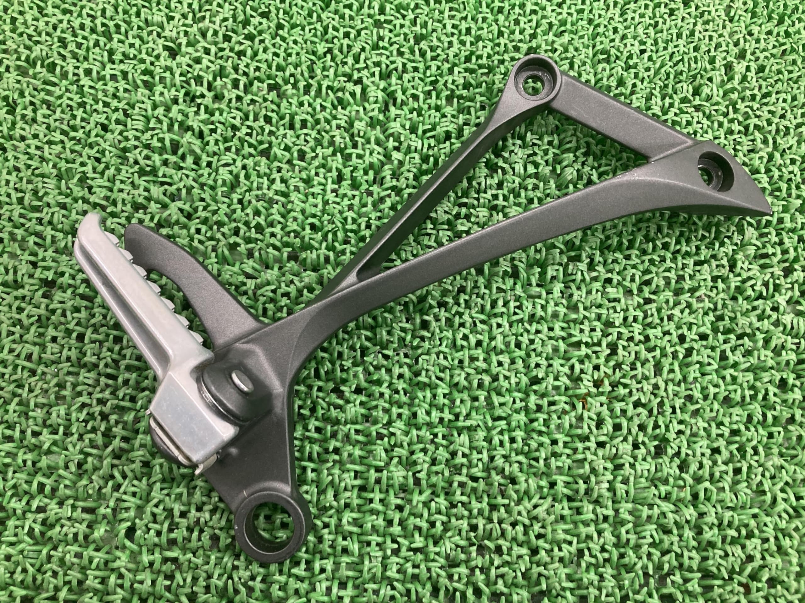 Amazon | ZX-10R タンデムステップ 右 0700 カワサキ 純正 中古 バイク