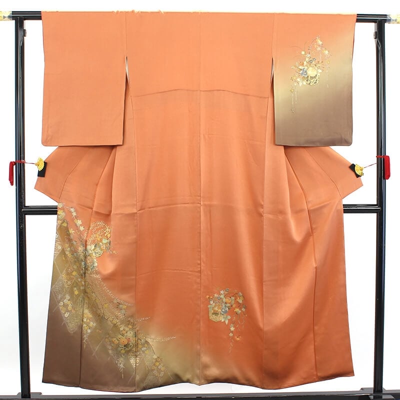 中古】 付下げ レディース 正絹 薄朱 茶 金彩 桜 菊 身丈157cm 裄丈