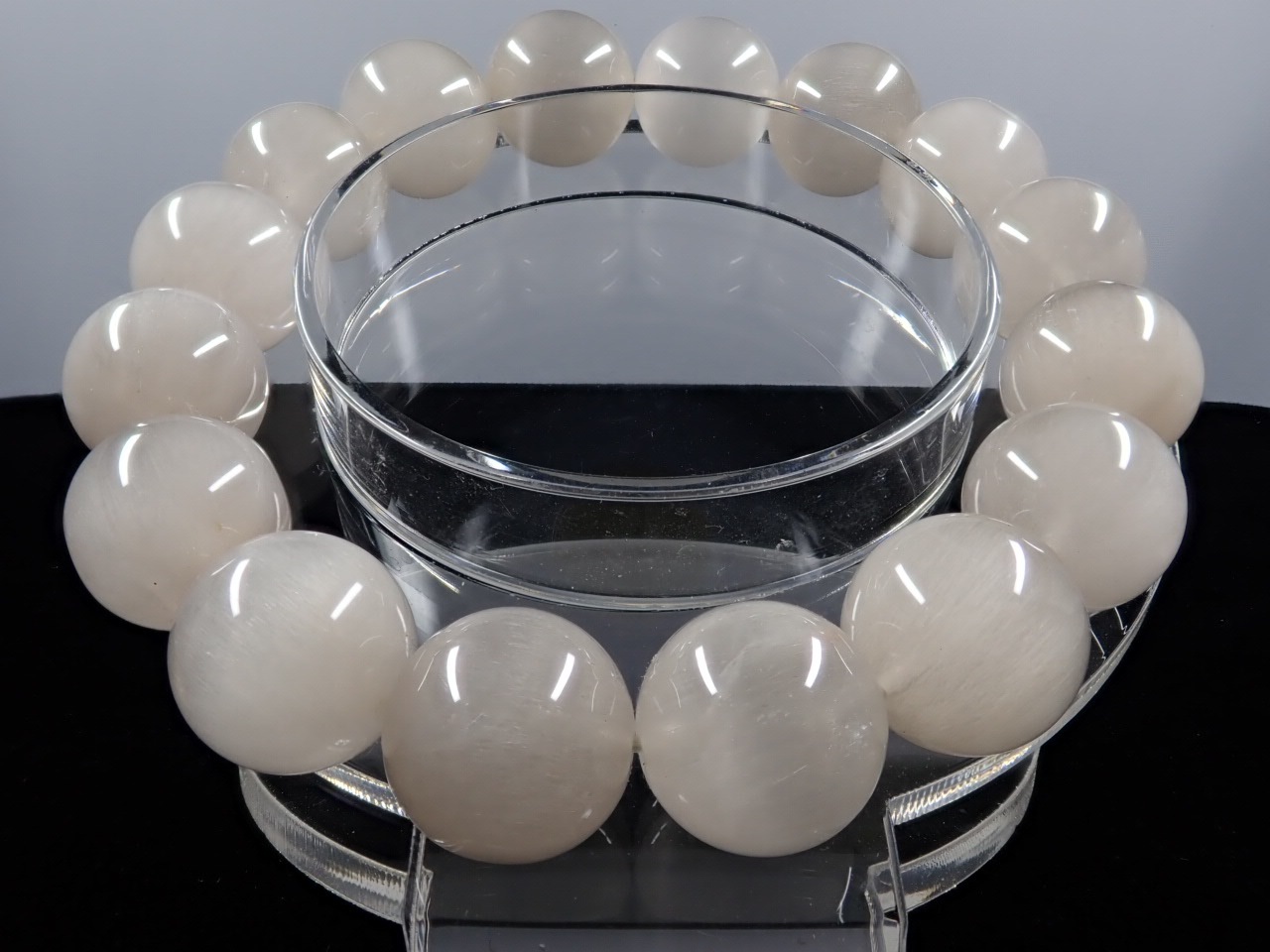 ホワイト（ラビットヘアー）キャッツアイルチル ブレスレット 13.4