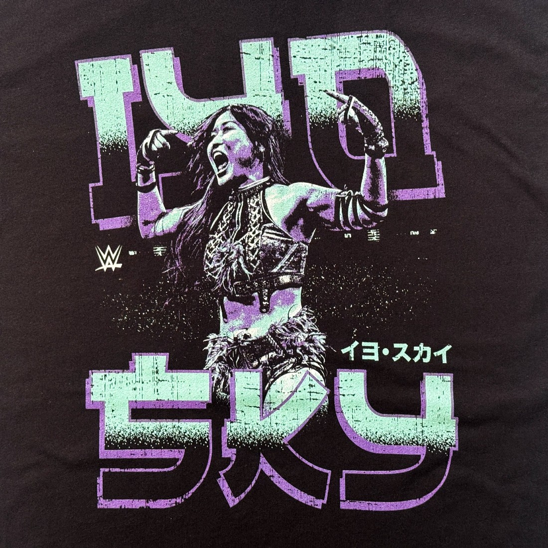 WWE イヨ・スカイ Tシャツ Two Tone (M) | WWE | ビッグブルー BIG BLUE