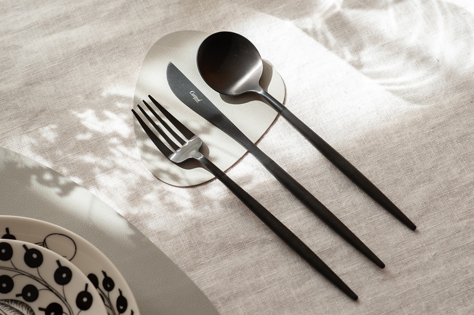 ゴア／GOA ブラック×ブラック カトラリー（クチポール／Cutipol