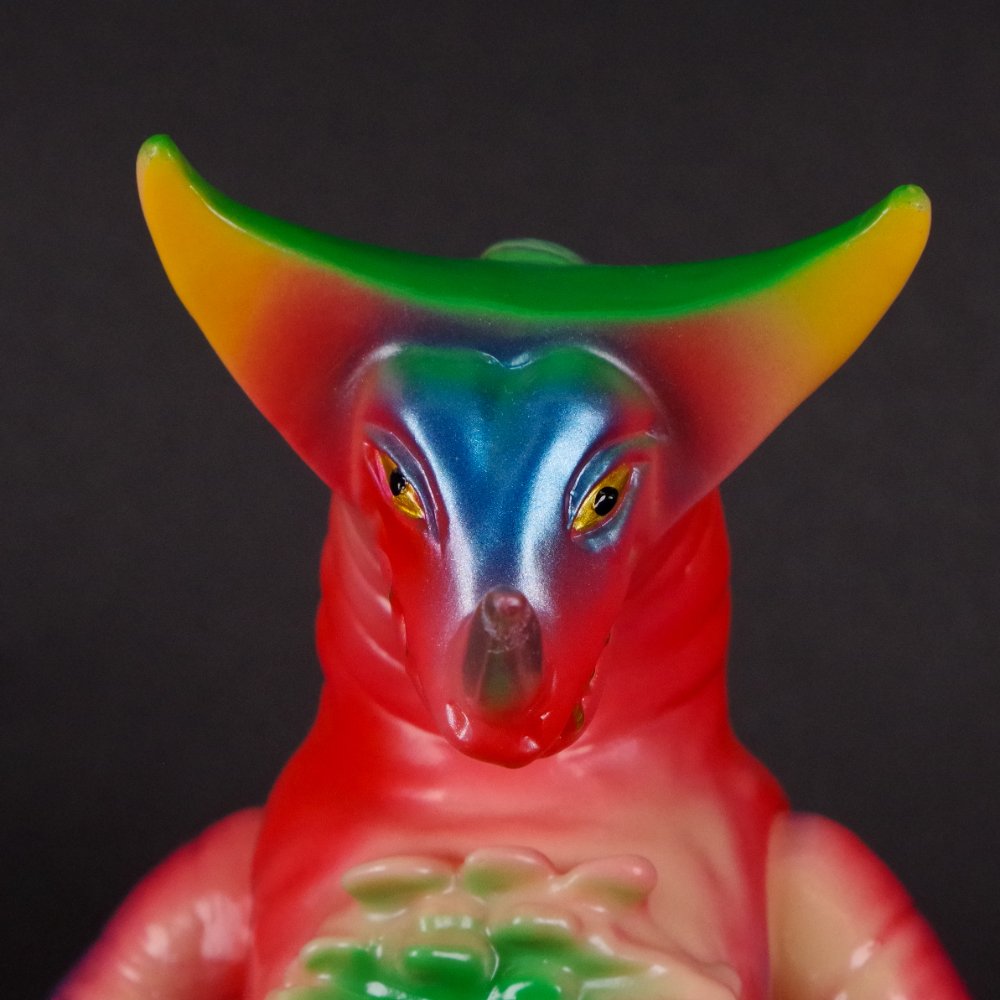 ソフビ/ブルマァク BULLMARK/ウルトラマン/ゴモラ/レトロカラー｜墓場