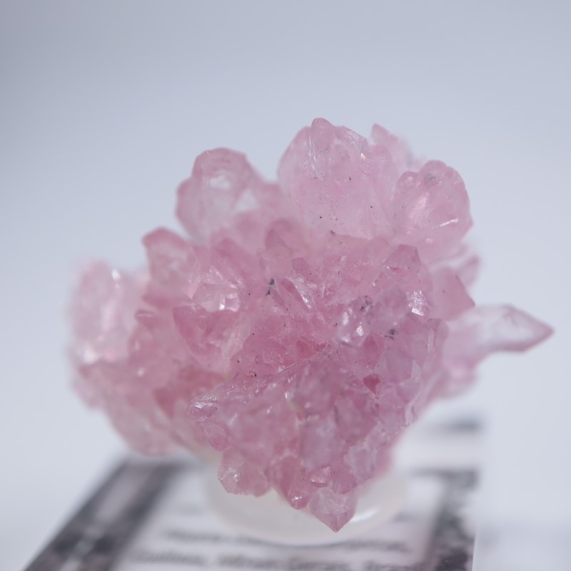 東京書芸館】ブラジル産『巨大ローズクォーツ オベリスク』定価132,000