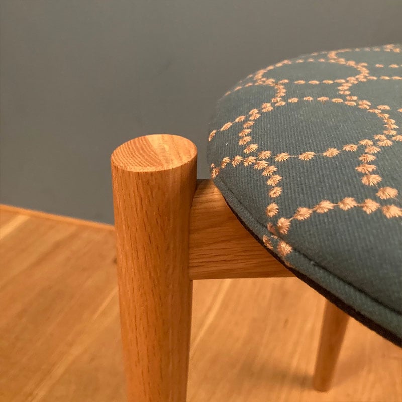 ニュークローバースツール mina perhonen タンバリン張替 | チェア