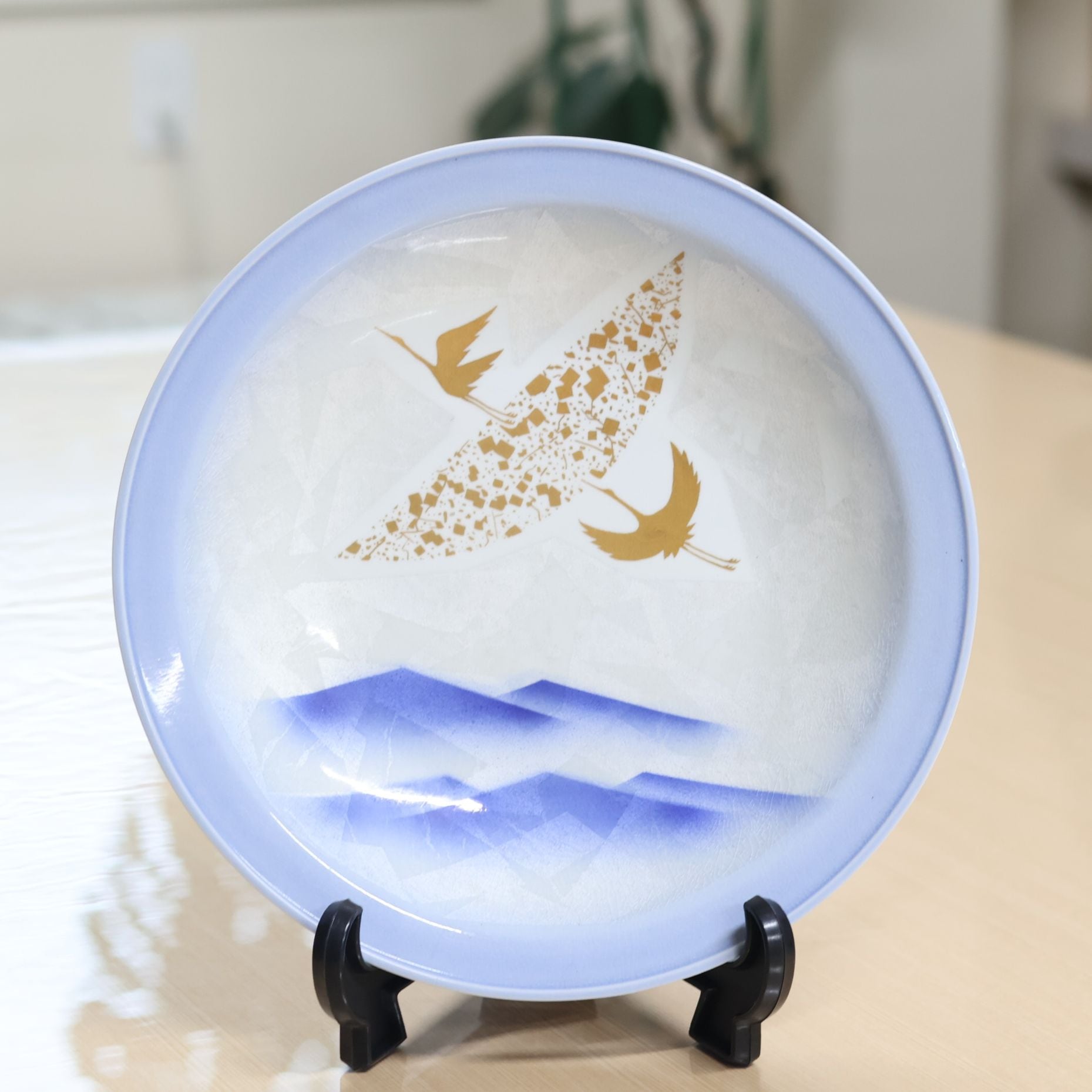 九谷焼 飾皿 10号・神奈川沖浪裏 （皿立付） | 飾皿 | 伝統工芸品