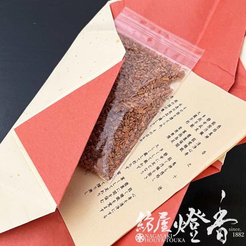 香木/香原料『インド産香木【白檀[刻(きざみ)]】15gたとう紙入』日本香