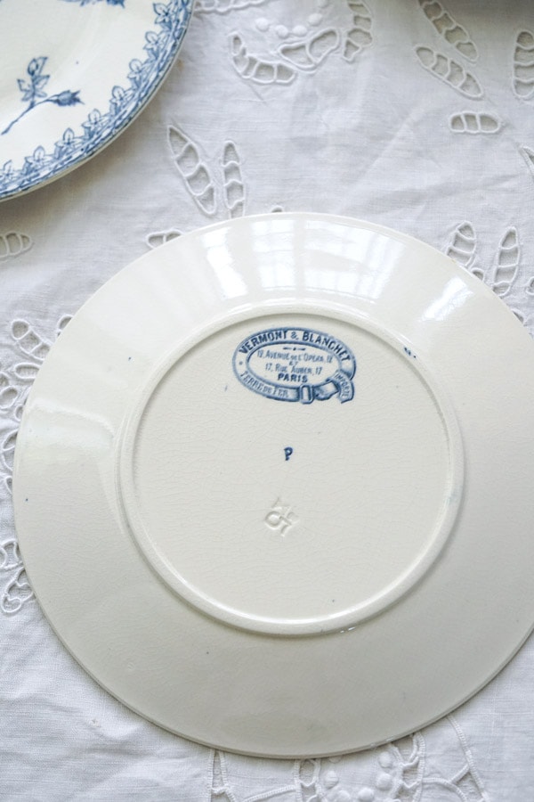 鳥のさえずりが聞こえてきそうなフランスアンティーク