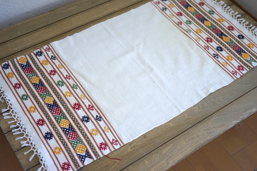 東欧刺繍のテーブルランナー88×42cm 1930-50年代頃 ge-1075の通販