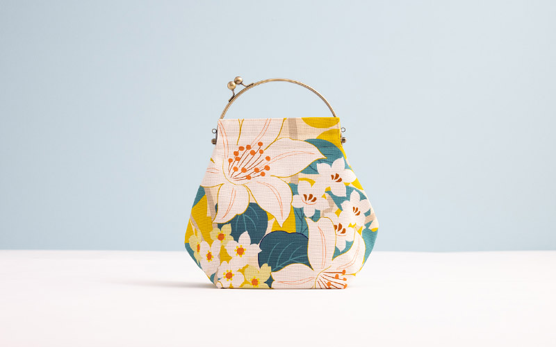 ベンリーがま口【大】「はなのにわ」｜亥之吉 by 京美染色株式会社