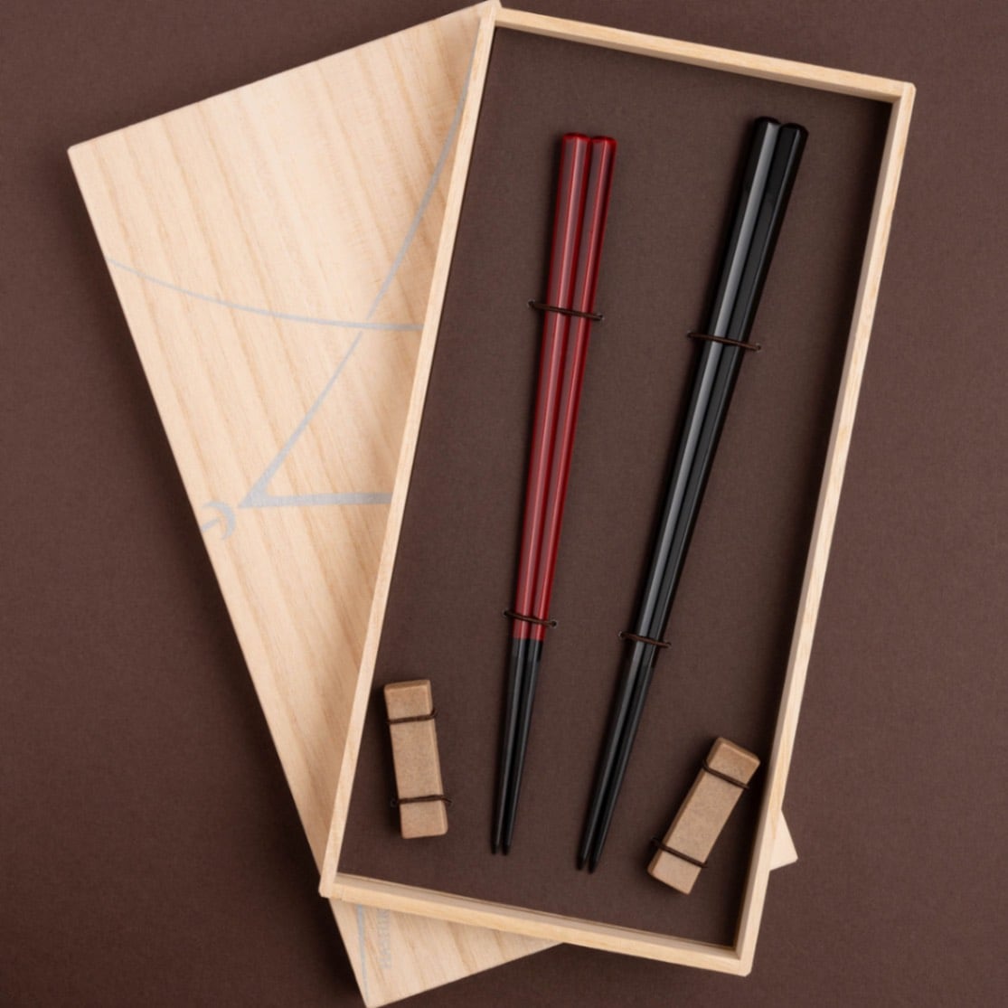 黒檀 六角 漆塗分 赤 21.5cm スリーブ箱入り | お箸の専門店 【箸蔵ま