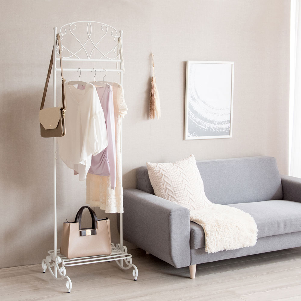 上品な曲線デザインのエレガントアイアンハンガーラック | インテリア