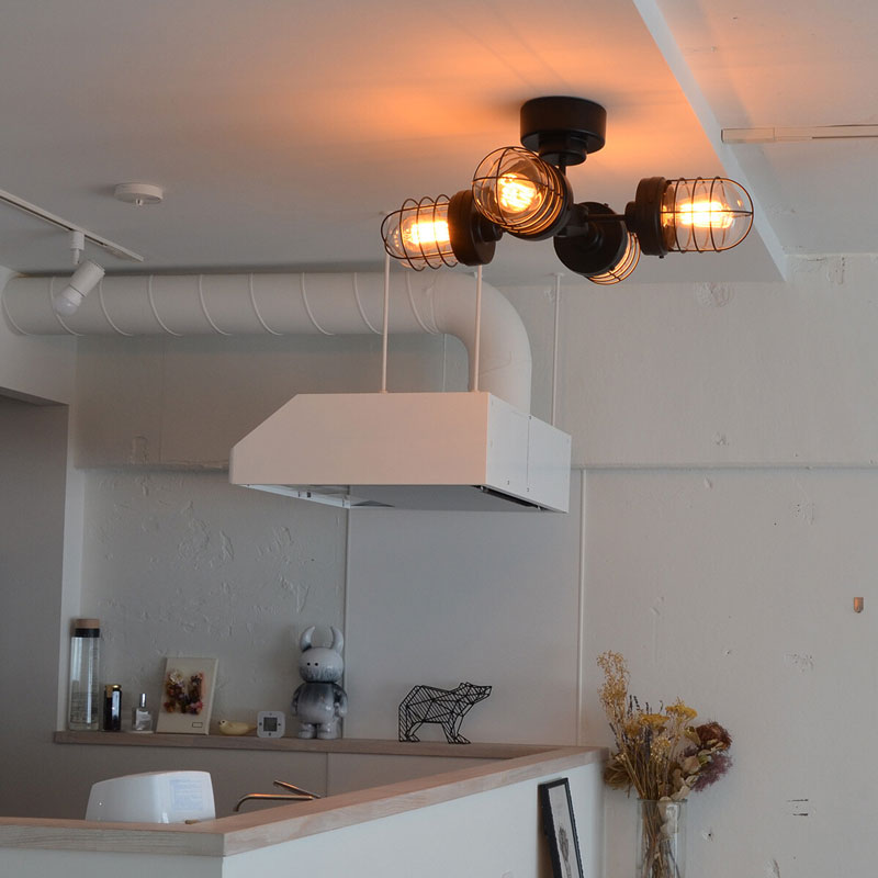 インダストリアルな雰囲気の4灯シーリングライト | インテリア・家具の