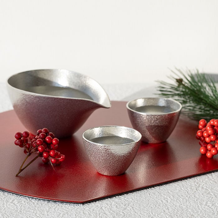 片口 - 大・ぐい呑 2ヶセット｜錫製雑貨・酒器の通販は能作オンライン