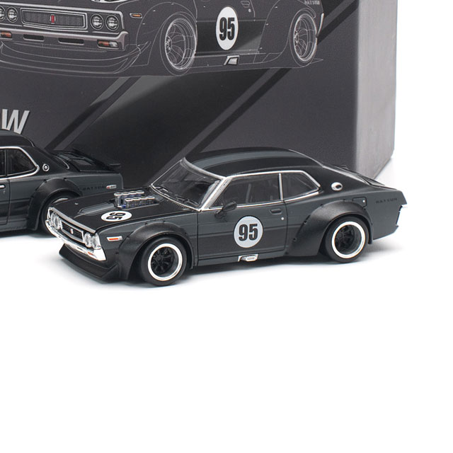 1/64 LAUREL C130 TCS2025 1/64 SKYLINE GT-R V8 DRIFT (HAKOSUKA