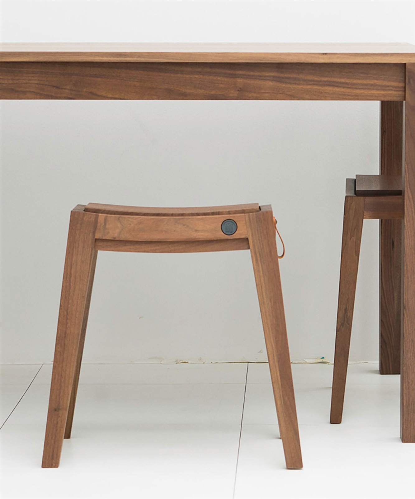 b2c スタッキングスツール（ウォールナット） #SALE | 家具・家電