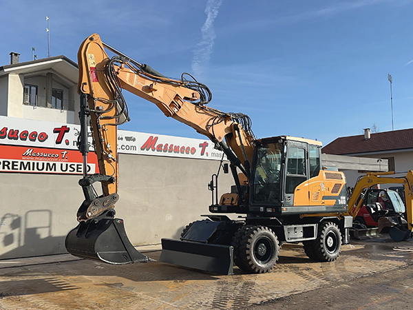 Hitachi – ZX85USB-5A - Massucco T.