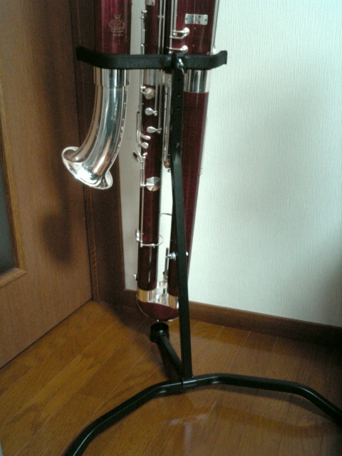 FOX製・コンパクト軽量なコントラファゴットスタンド - 楽器探究｜みや