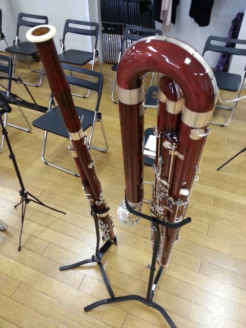 FOX製・コンパクト軽量なコントラファゴットスタンド - 楽器探究｜みや