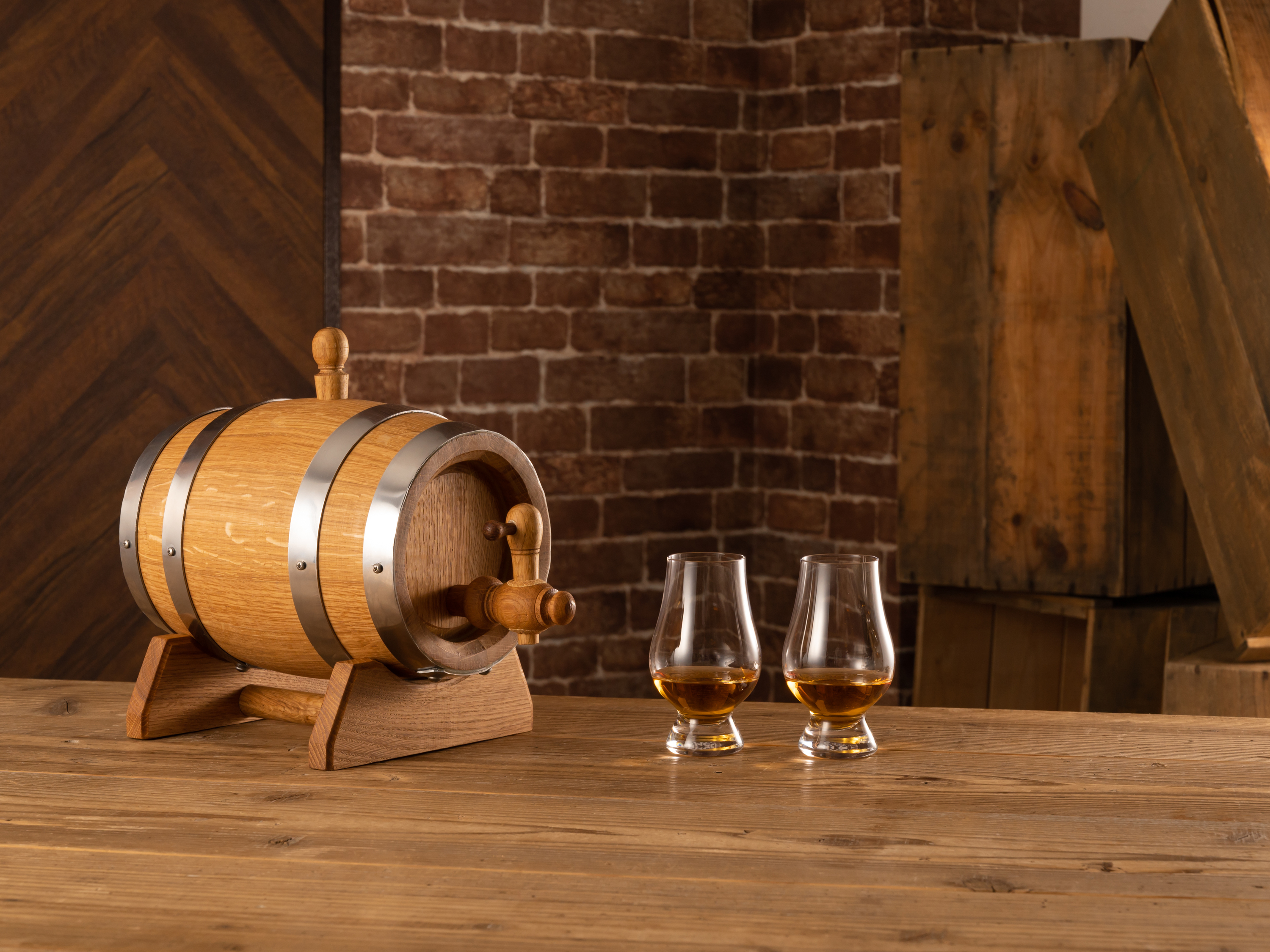 自宅でウイスキーや焼酎を熟成できる本格ミニ樽が登場