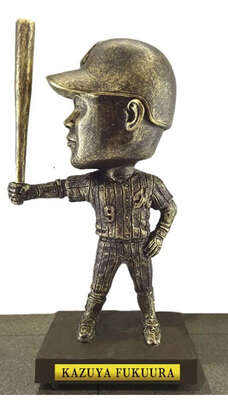 千葉ロッテ、福浦2000本安打達成で豪華ボブルヘッド人形発売へ。価格は